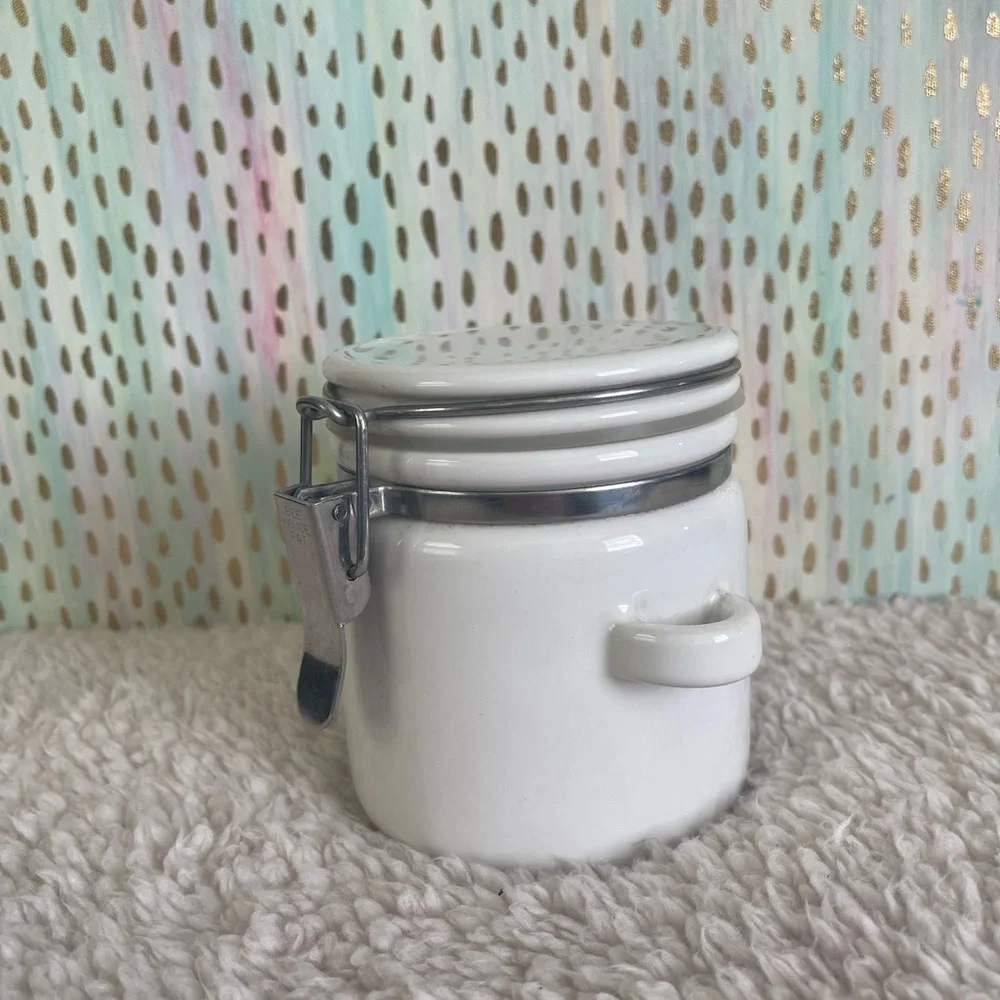 Vintage Beehouse canister 3 1/3 inch - Picture 3 of 5